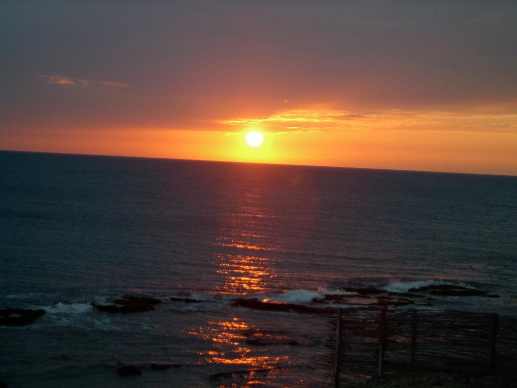 Kudehya Guesthouse Treasure Beach Exterior photo