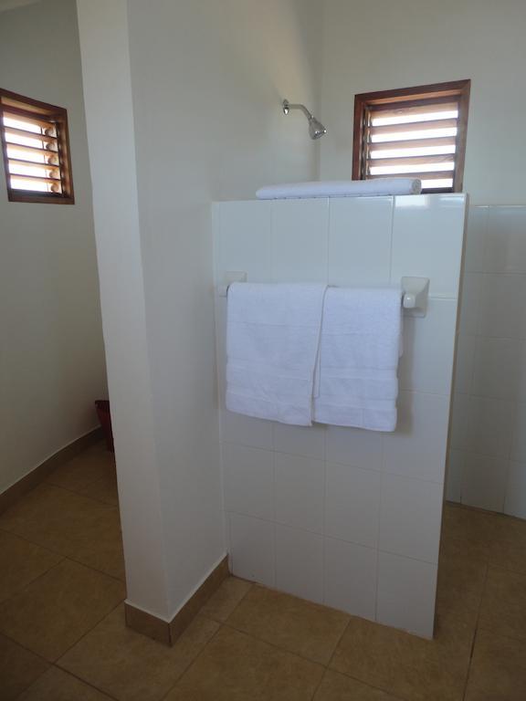 Kudehya Guesthouse Treasure Beach Room photo