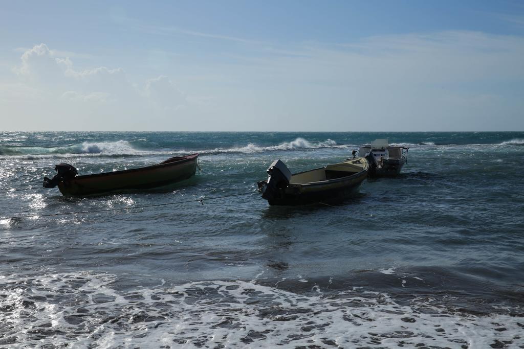 Kudehya Guesthouse Treasure Beach Exterior photo